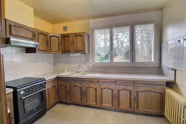 Maison 3 chambres sur sous-sol total à MAINTENON secteur gare
