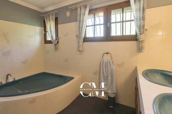 Maison 4 pièces 146 M² Mérignac les Eyquems 600m² de parcelle