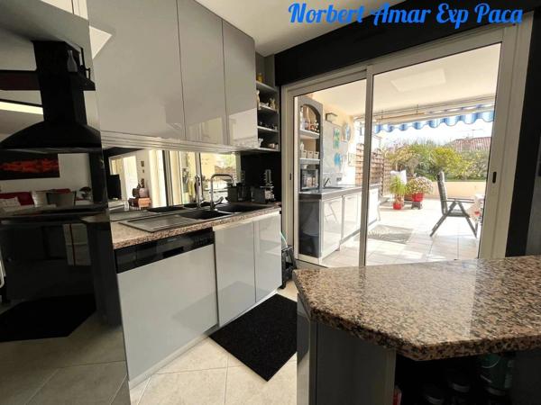 Appartement de Standing, Emplacement idéal, tout à pied : mer, plage, commerces.  avec Terrasse et Jardin Suspendu