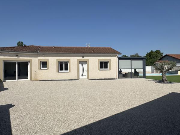 Maison
         6 pièces
        - 122 m² 349 000 € *