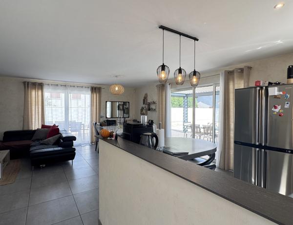 Maison
         6 pièces
        - 122 m² 349 000 € *