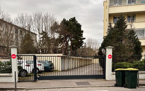 Stationnement à vendre    16 m2 Lyon 5