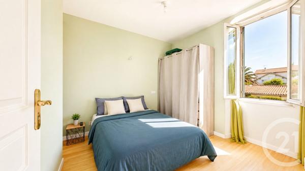 Appartement T2 à vendre  2 pièces - 51 m 2   ANGLET  - 64