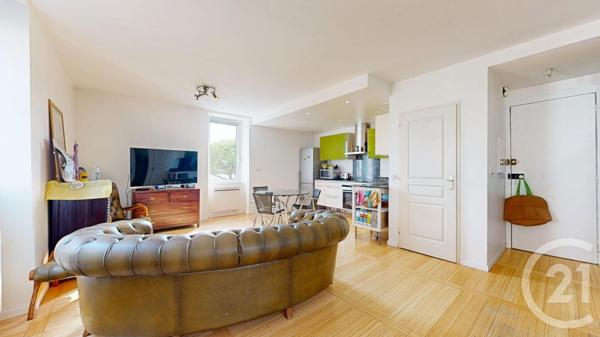 Appartement T2 à vendre  2 pièces - 51 m 2   ANGLET  - 64