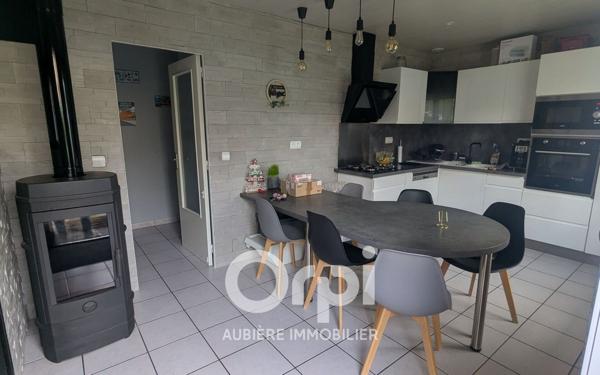 Maison à vendre    5 pièces •  Joze