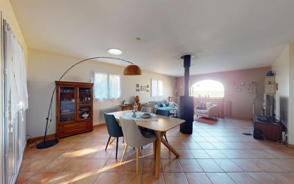 Maison à vendre    5 pièces • 181,09 m2 Parcieux