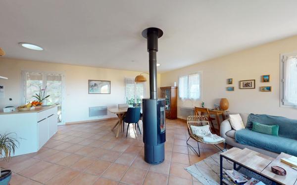 Maison à vendre    5 pièces • 181,09 m2 Parcieux