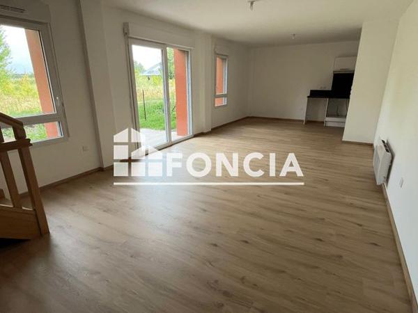 Location Appartement 4 pièces 97.4 m² - RUE D'AUSTRALIE Armentieres 59280