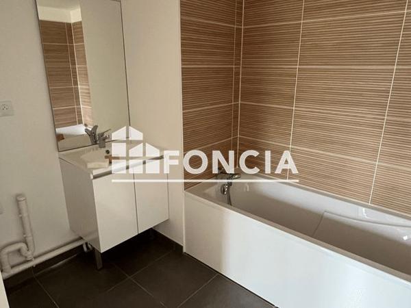 Location Appartement 4 pièces 97.4 m² - RUE D'AUSTRALIE Armentieres 59280