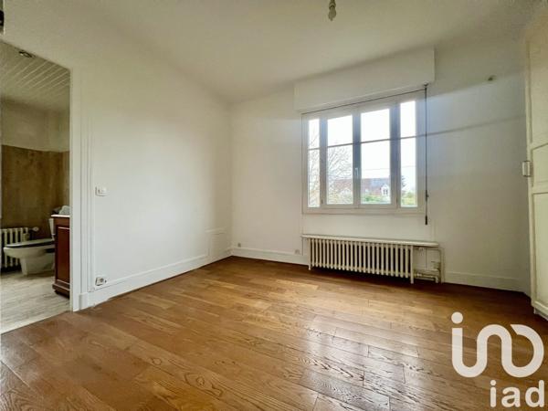 Maison 5 pièces de 120 m² à Mandres-les-Roses (94520)