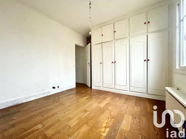 Maison 5 pièces de 120 m² à Mandres-les-Roses (94520)