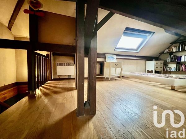 Maison 5 pièces de 120 m² à Mandres-les-Roses (94520)