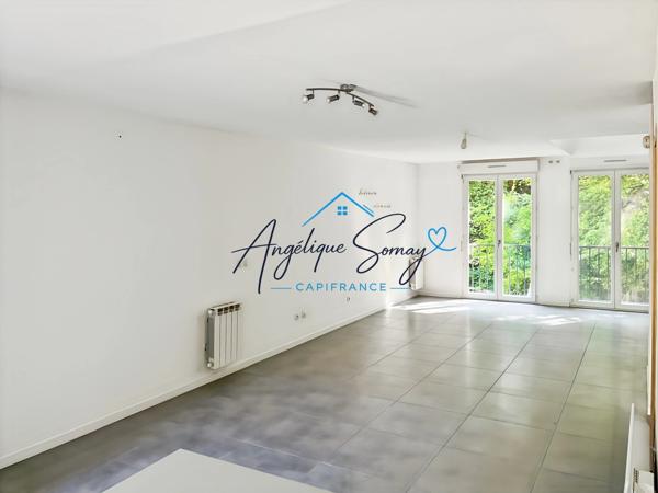 COUP DE CŒUR – DUPLEX RÉNOVÉ 97 M², 3 CHAMBRES, AU CALME FACE À LA NATURE SAINT GENIX SUR GUIERS (73)