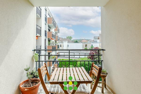 Appartement
         3 pièces
        - 61 m² 314 000 € *