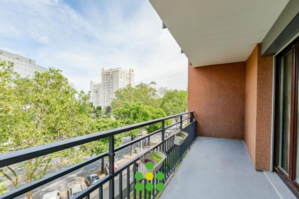 Appartement
         3 pièces
        - 61 m² 314 000 € *