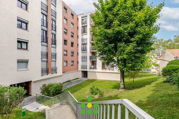 Appartement
         3 pièces
        - 61 m² 314 000 € *