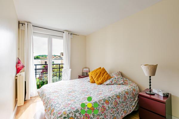 Appartement
         3 pièces
        - 61 m² 314 000 € *