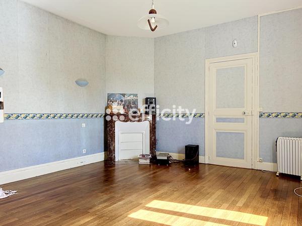 Maison
         7 pièces
        - 180 m² 398 000 € *