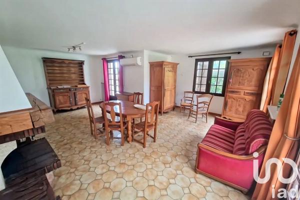 Maison traditionnelle 5 pièces de 127 m² à La Jarrie (17220)