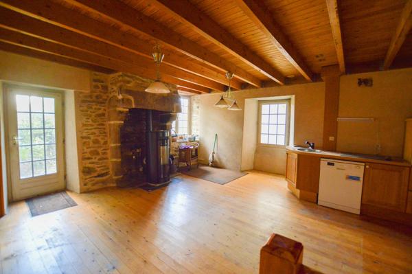 Maison 9 pièce(s) 5 chambre(s) 215 m²