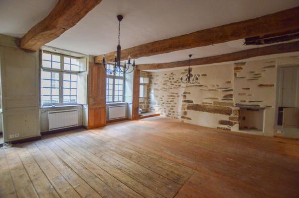 Maison 9 pièce(s) 5 chambre(s) 215 m²