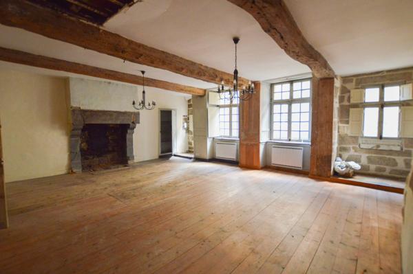Maison 9 pièce(s) 5 chambre(s) 215 m²