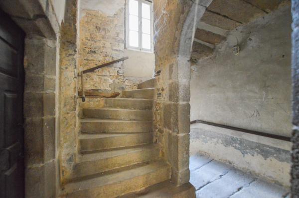 Maison 9 pièce(s) 5 chambre(s) 215 m²