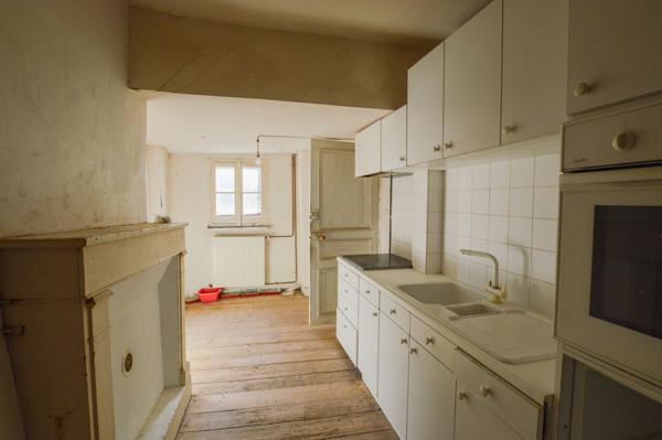 Maison 9 pièce(s) 5 chambre(s) 215 m²