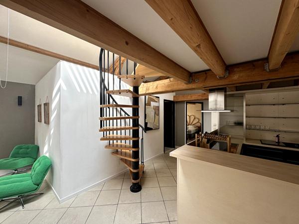 Opportunité Investisseur ? Appartement de 197 m² entièrement réaménagé et loué