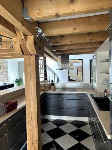 Opportunité Investisseur ? Appartement de 197 m² entièrement réaménagé et loué