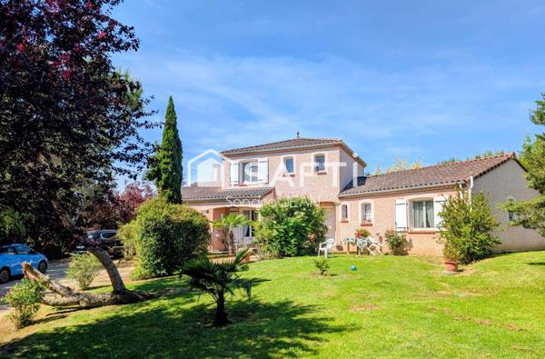 Havre de paix de 177  m² sans vis-à-vis avec piscine.