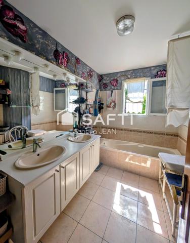 Havre de paix de 177  m² sans vis-à-vis avec piscine.