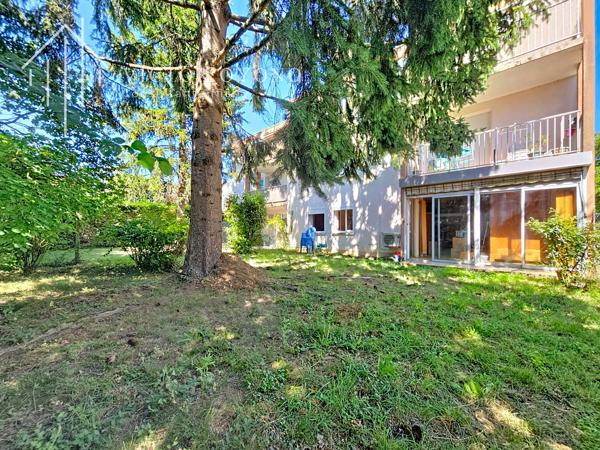 Appartement
         3 pièces
        - 70 m² 189 000 € *