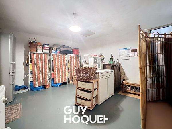 Maison Charbonnieres -141.20 m2 - Joli terrain - dépendance