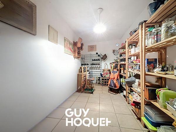 Maison Charbonnieres -141.20 m2 - Joli terrain - dépendance