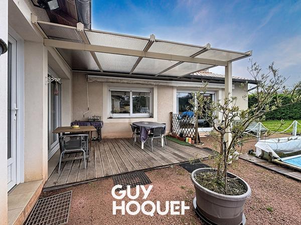 Maison Charbonnieres -141.20 m2 - Joli terrain - dépendance