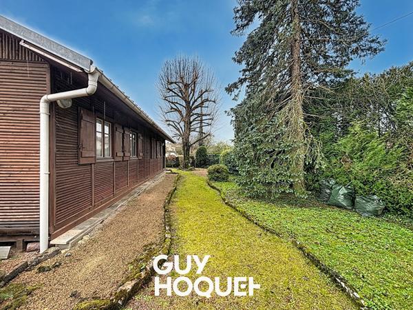 Maison Charbonnieres -141.20 m2 - Joli terrain - dépendance