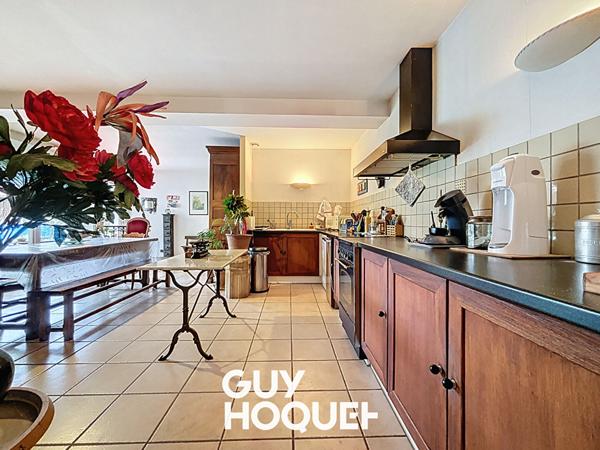 Maison Charbonnieres -141.20 m2 - Joli terrain - dépendance