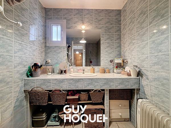 Maison Charbonnieres -141.20 m2 - Joli terrain - dépendance