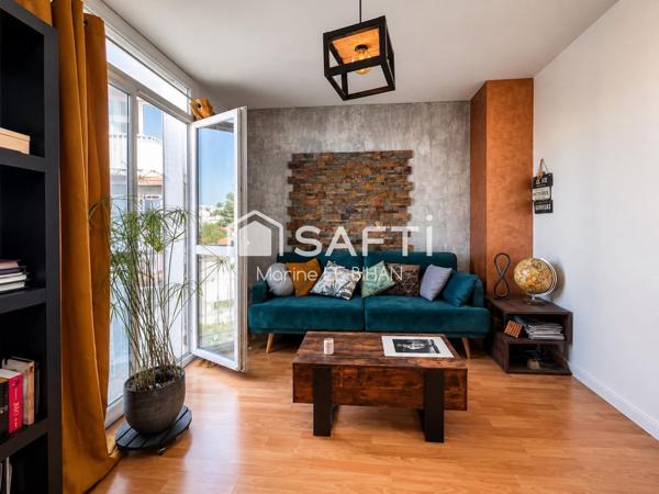 T3 en Duplex traversant avec parking et grenier