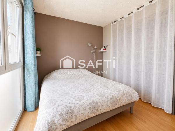 T3 en Duplex traversant avec parking et grenier