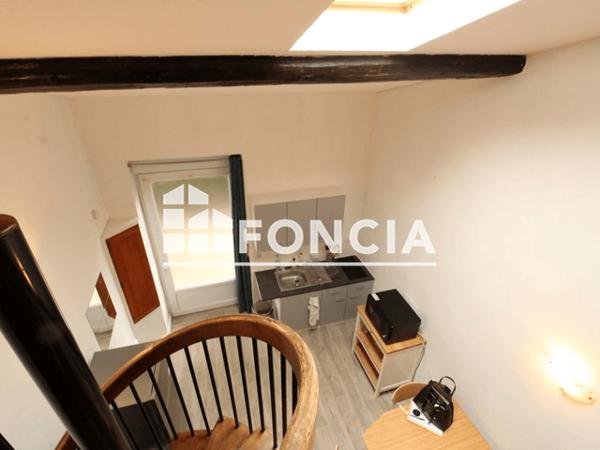 Location Appartement meublé 2 pièces 31.8 m² - 7 RUE BENOIT MALON Nimes 30000