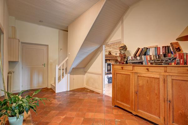 Le Temple-sur-Lot (47110) Maison en pierre rénovée avec piscine et dépendances