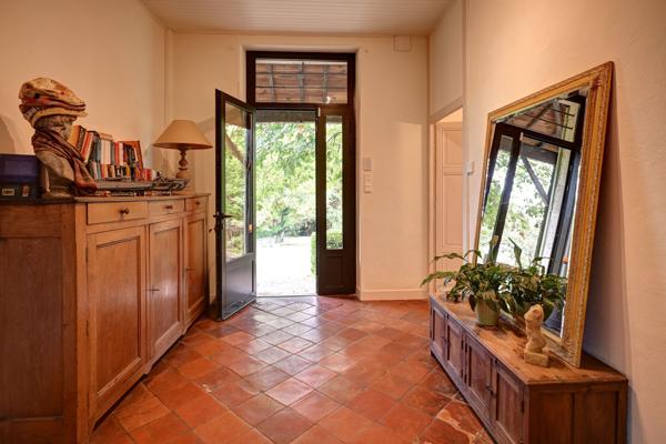 Le Temple-sur-Lot (47110) Maison en pierre rénovée avec piscine et dépendances