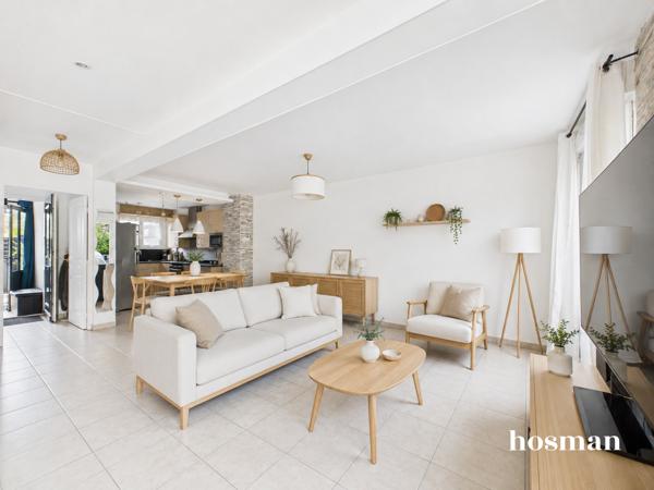 Maison mitoyenne 5 pièces de 101 m² avec jardin et terrasse, place de parking et garage à Bron centre
