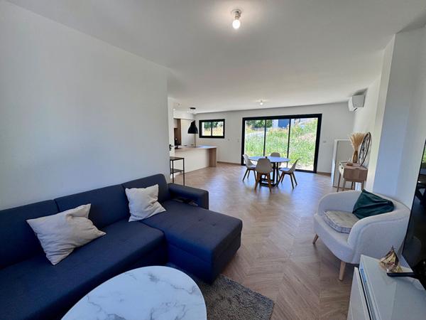 Maison  Neuve, 3 chambres à Cournon D Auvergne