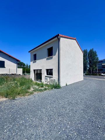 Maison  Neuve, 3 chambres à Cournon D Auvergne