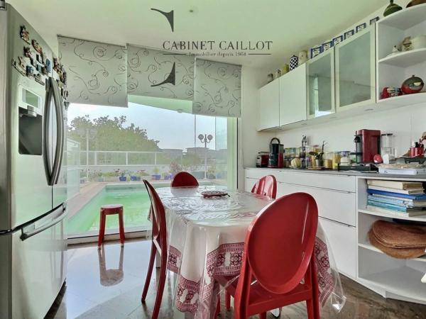 SUPERBE APPARTEMENT avec piscine privée - La Rochelle (réf.30639)