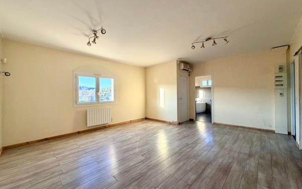 Appartement à vendre    6 pièces •  Marguerittes