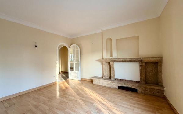 Appartement à vendre    6 pièces •  Marguerittes